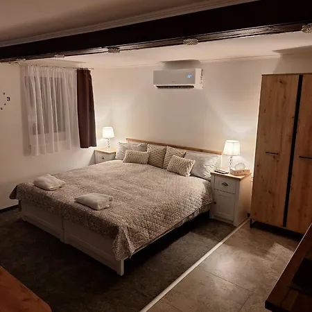 Somakocsi Vendeghaz Apartament